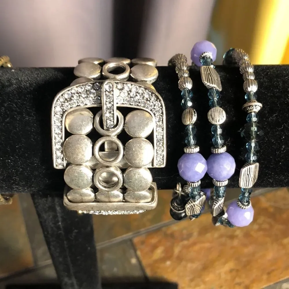 Bundle of 4 stretch bracelets